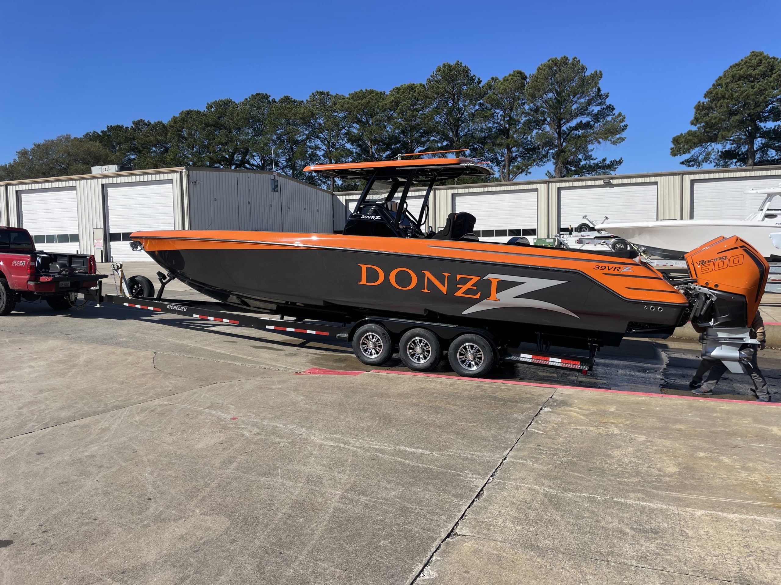 DONZI 39 VRZ Stax Performance