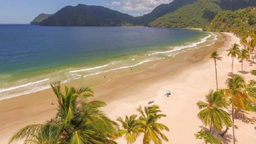 WAVERUNNERS GUESTHOUSE in Maracas Bay Village, Trinidad