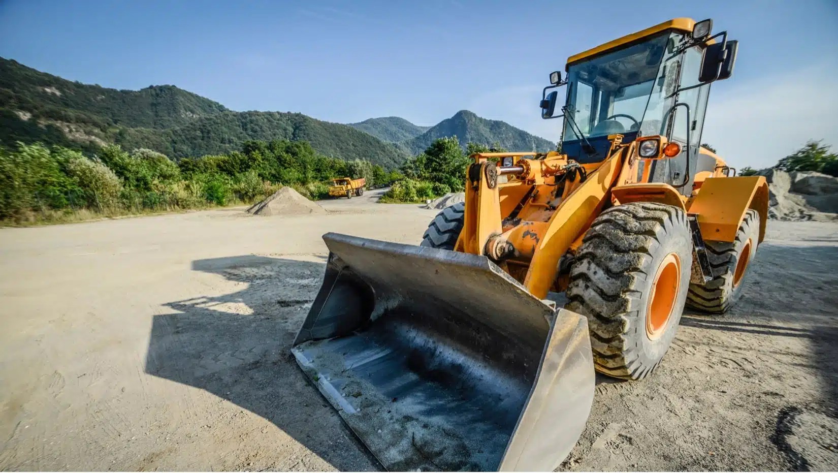 Questions to Ask a SANY Dealer in Kansas City When Buying Used Heavy