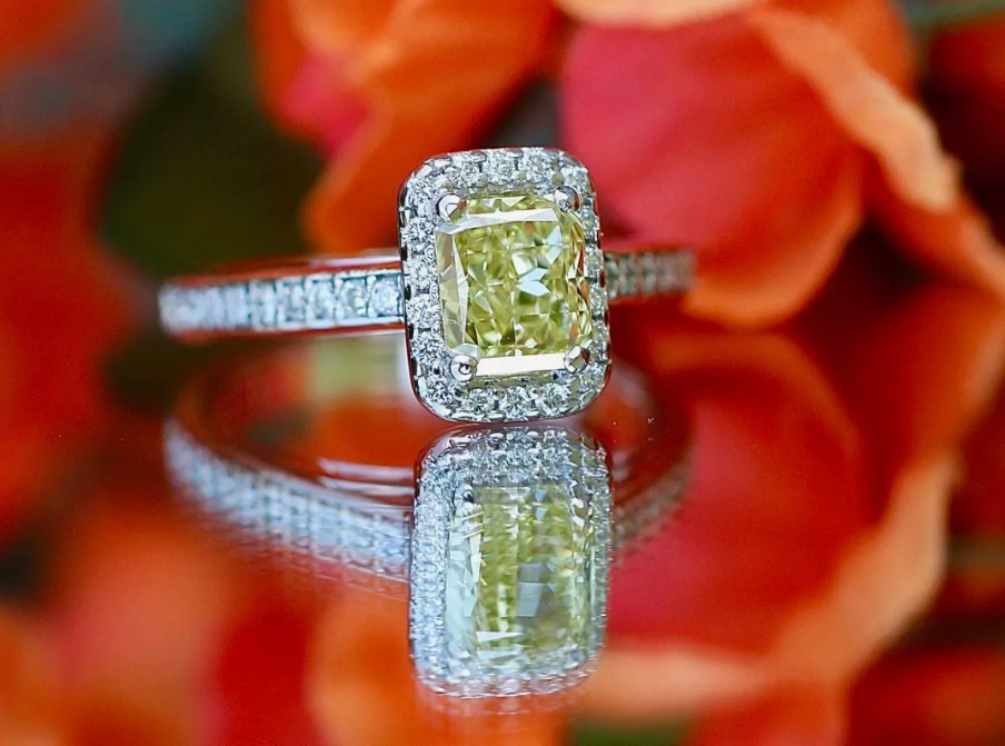 The Best Places To Find Antique & Vintage Jewelry Steal The Style