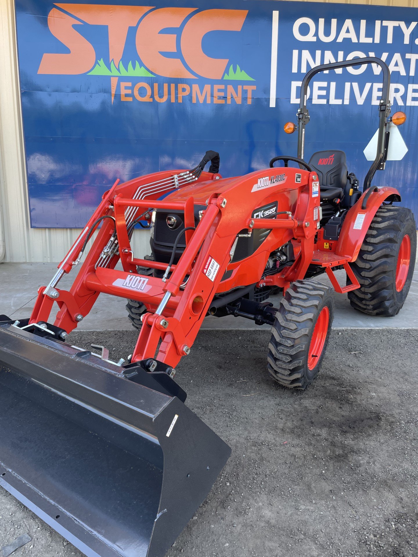KIOTI CK3520 HST Tractor with Loader STEC EQUIPMENT, INC.