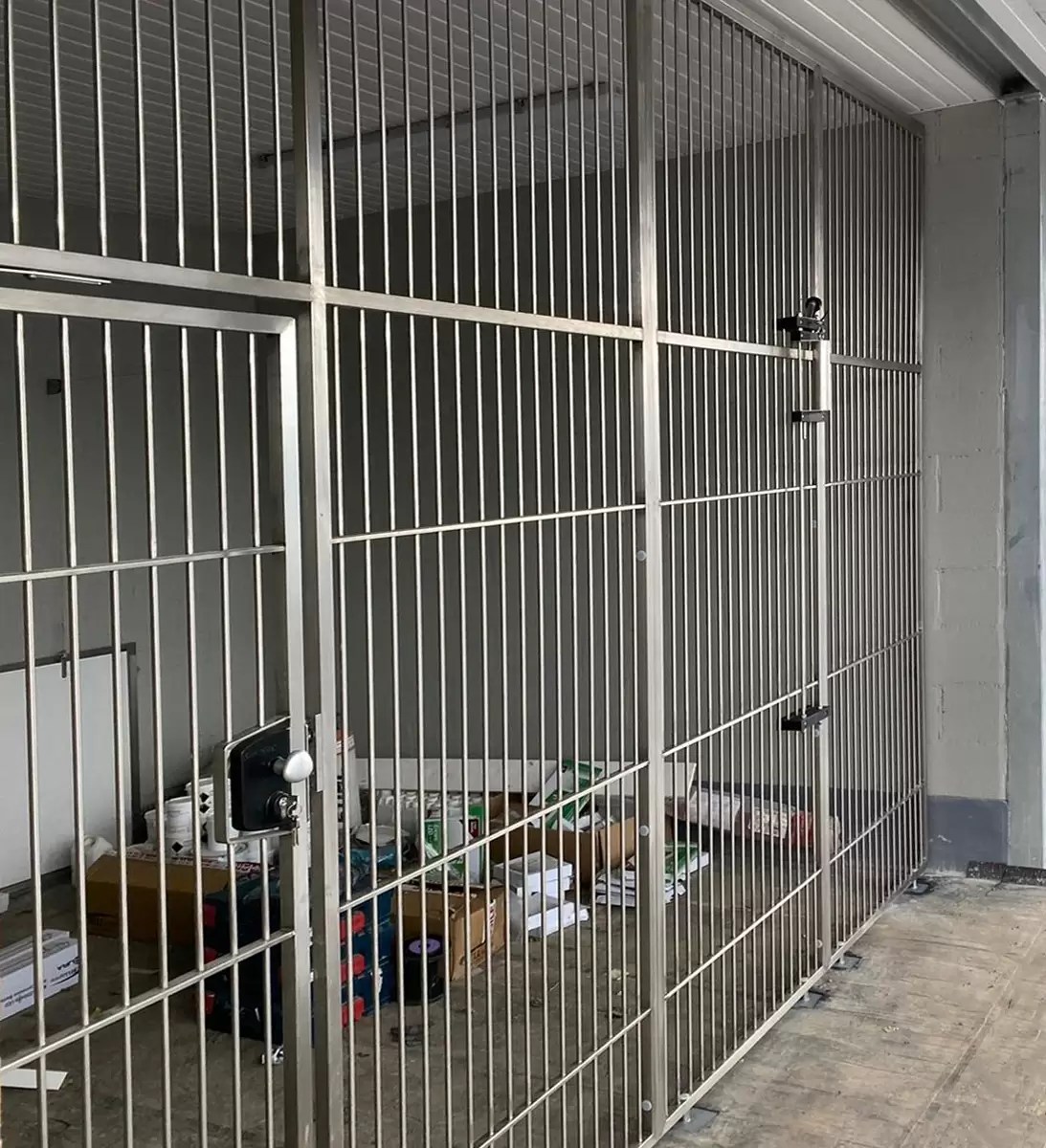 Barred Kennel Stellex Manufacturing Ltd
