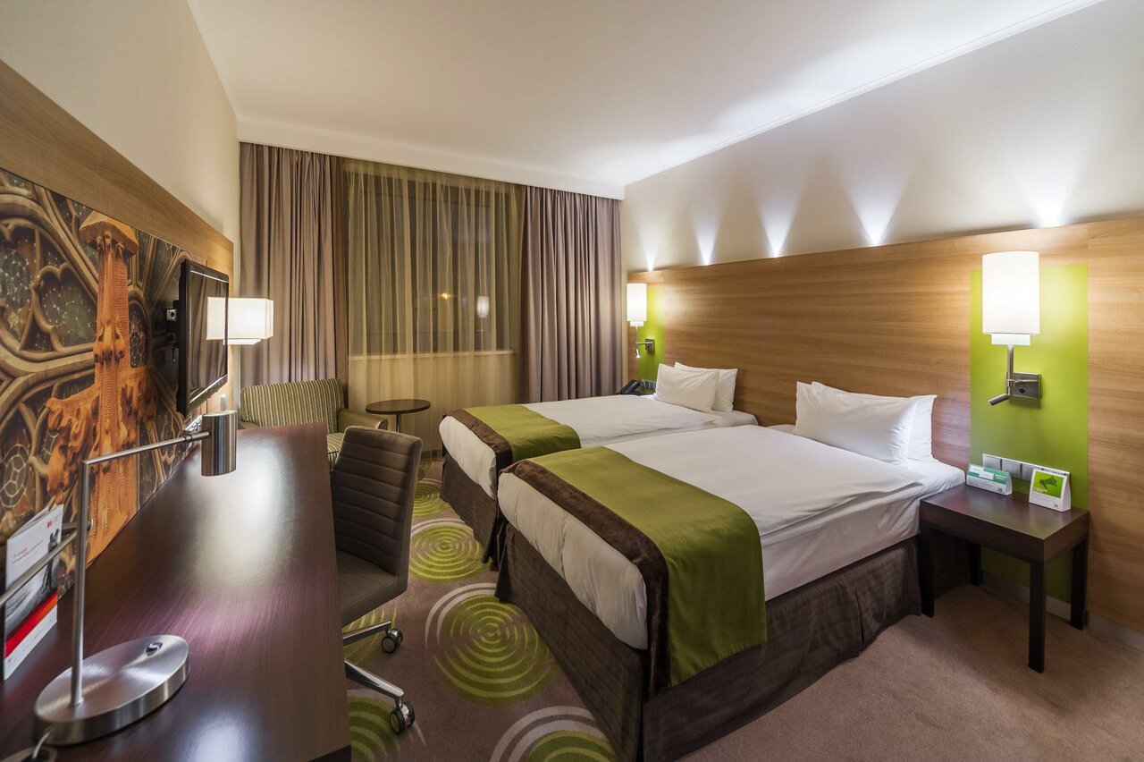 Holiday Inn Kiev Top Step Travel