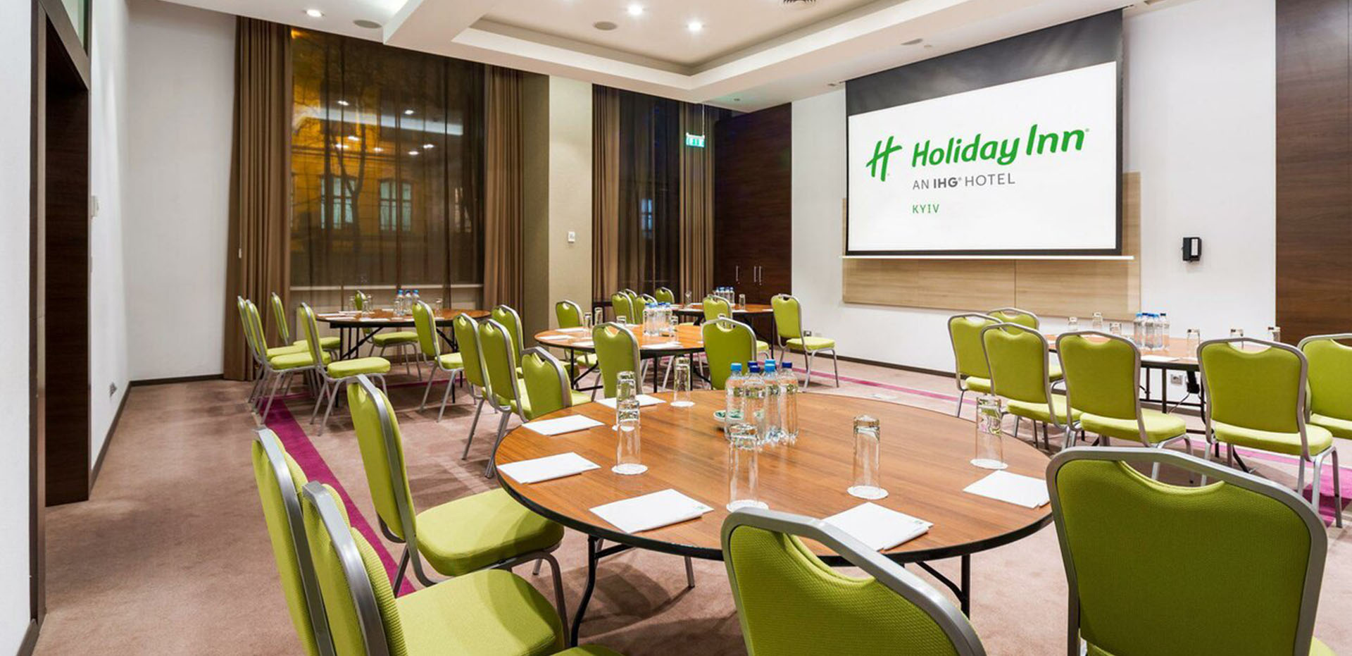 Holiday Inn Kiev Top Step Travel