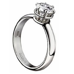 Trilogy Ring–三顆鑽石的求婚戒