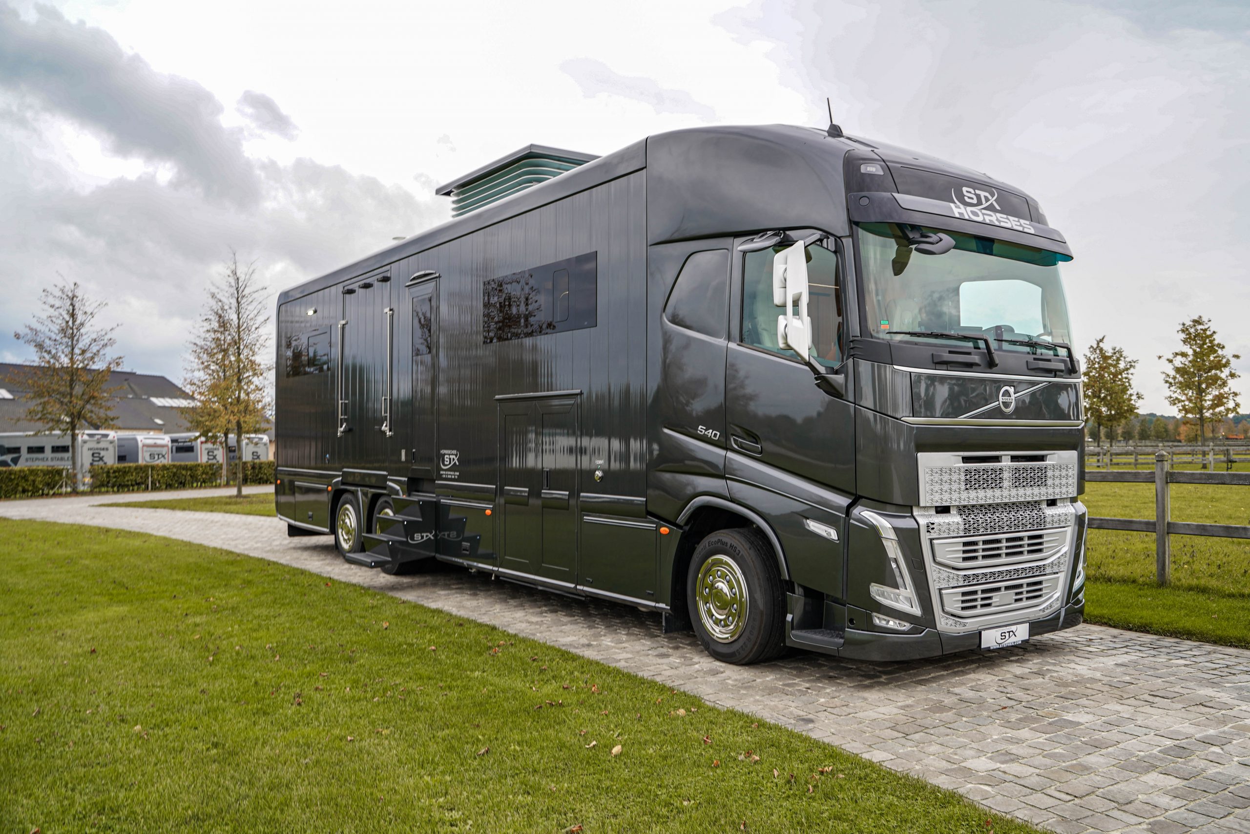 Introducing The STX Triple 7 Stephex Horsetrucks