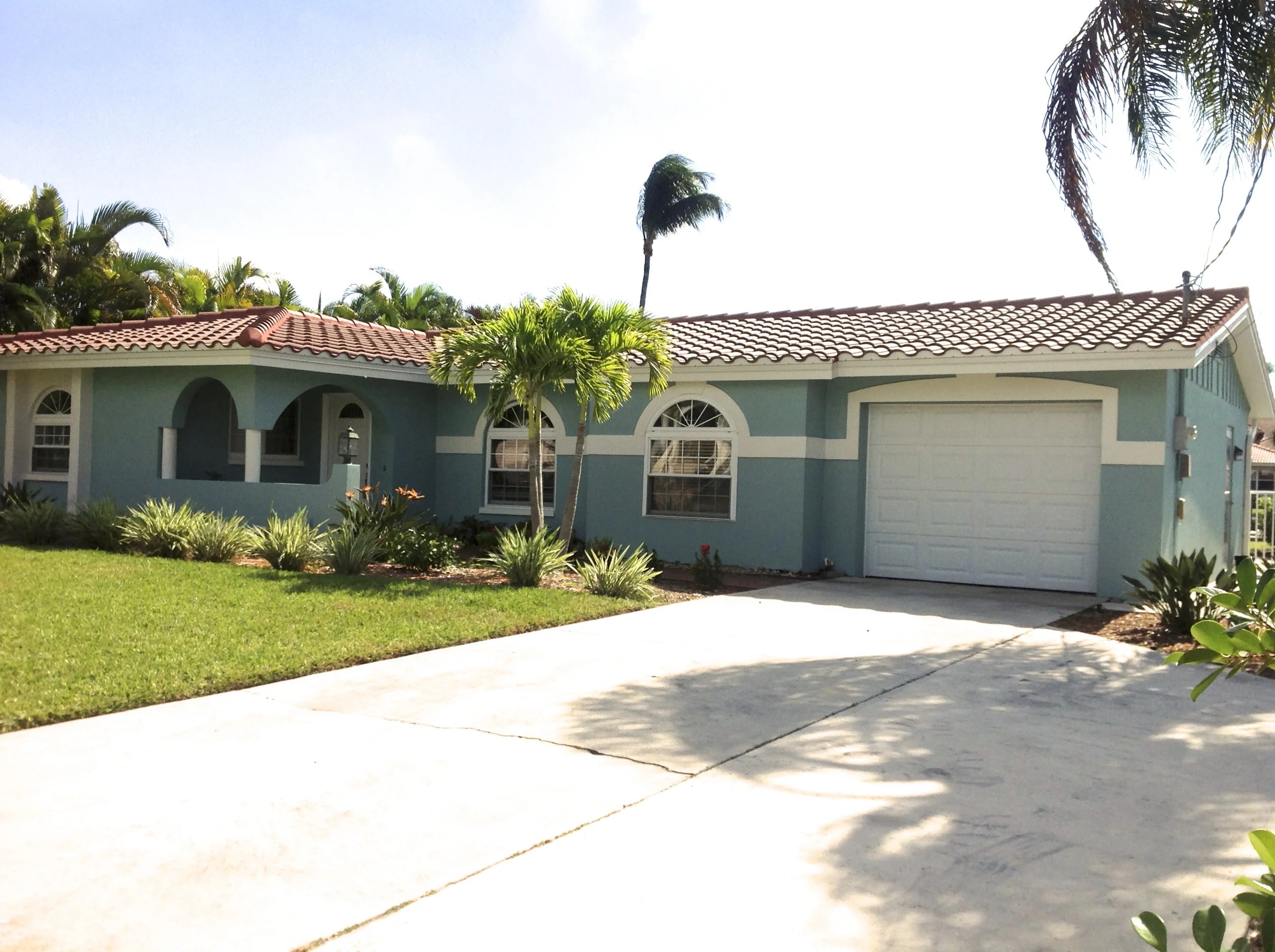 Vacation Rental Home, Vanderbilt Beach FL, Pet Friendly, Canal Home