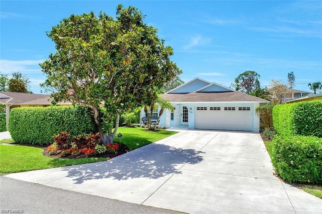 FEATURED HOMES of the WEEK Vanderbilt Beach, Naples, FL Naples