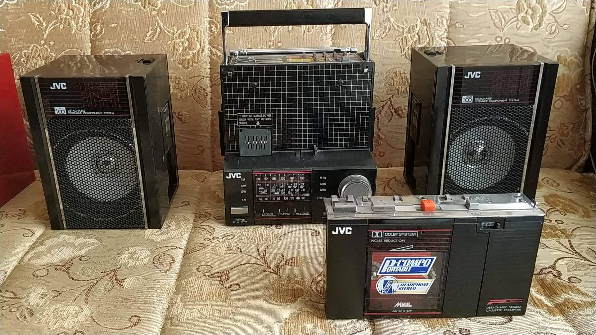 Jvc boombox PCM100 Stereo2Go forums