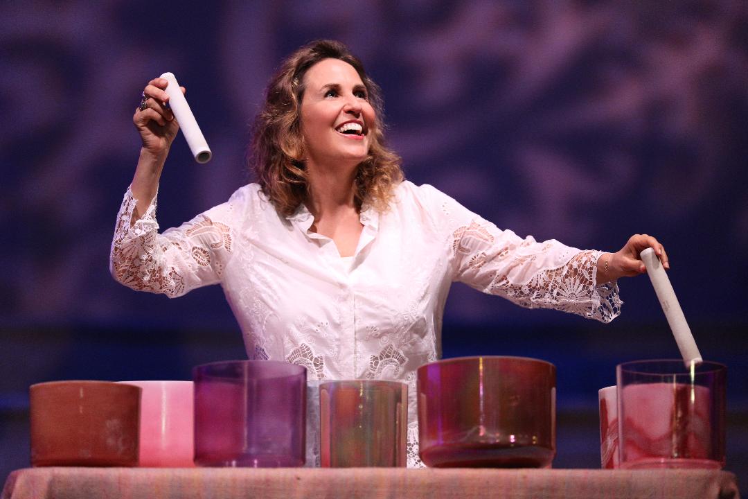 Jeralyn Glass Vibrance (Feat. The Crystal Alchemy Bowls) Stereo