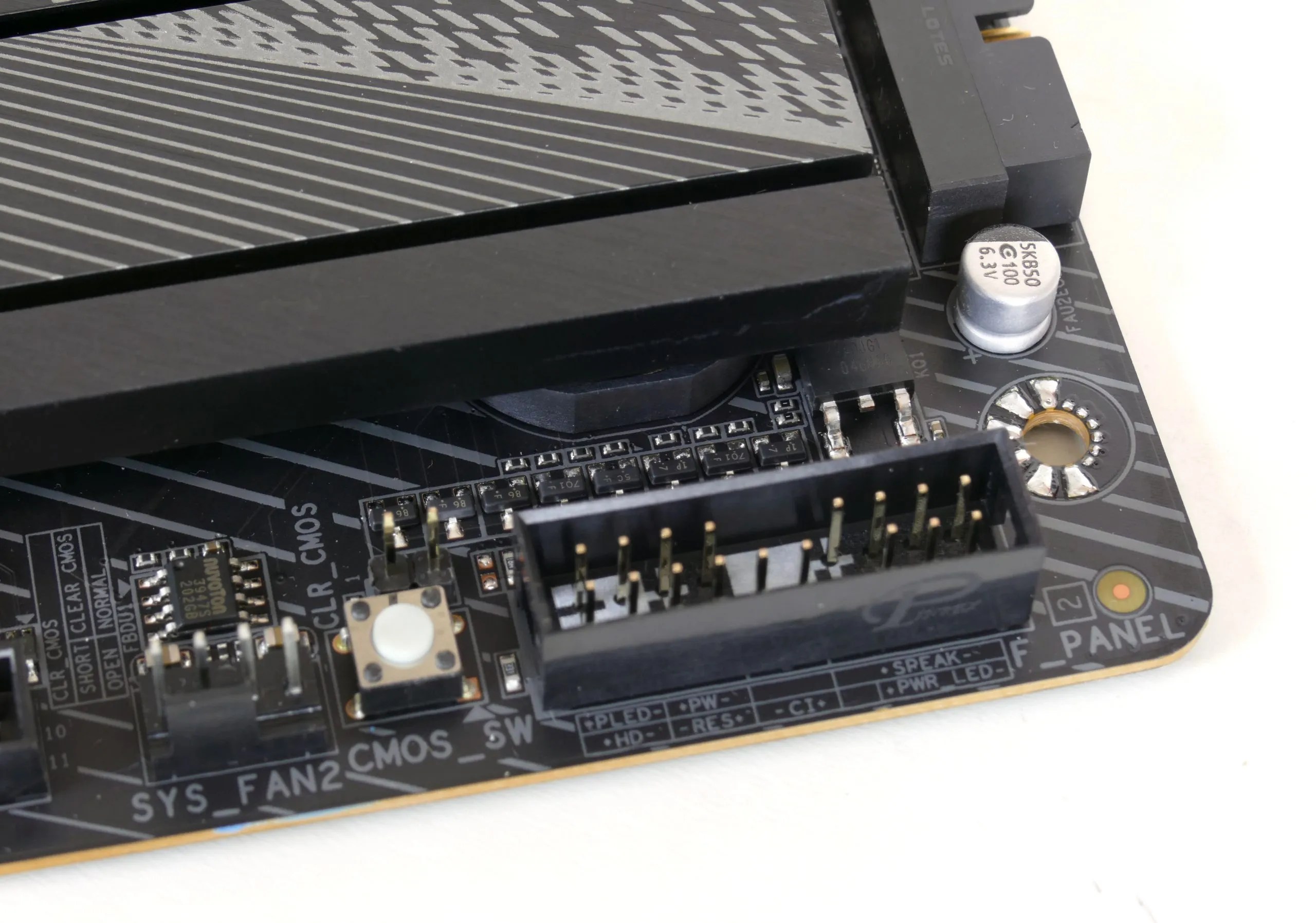 GIGABYTE X670 AORUS ELITE AX Review Overview and Circuit Analysis