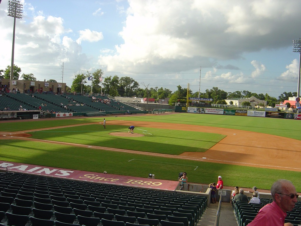 6HomeRunPorch SuperTailgate