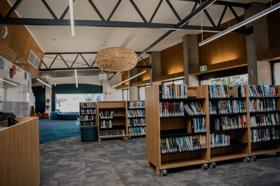 St Library Hub St Hilliers