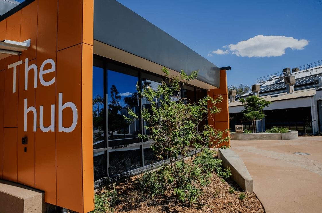 St Library Hub St Hilliers