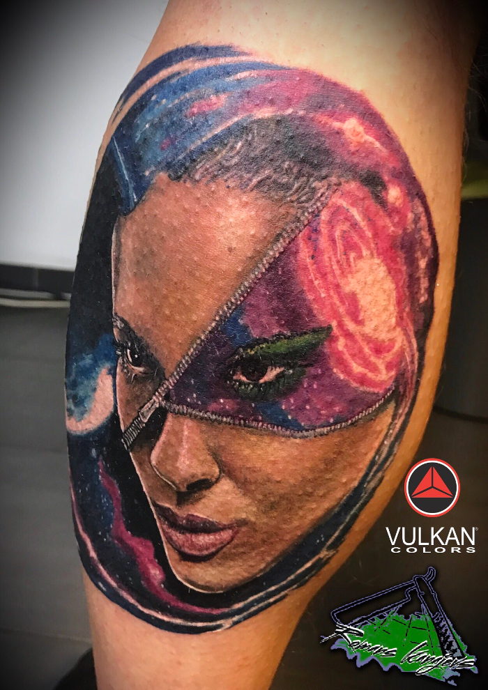 Tattoo bei Stigmata Inc Piercing Tattoo Bodymodification
