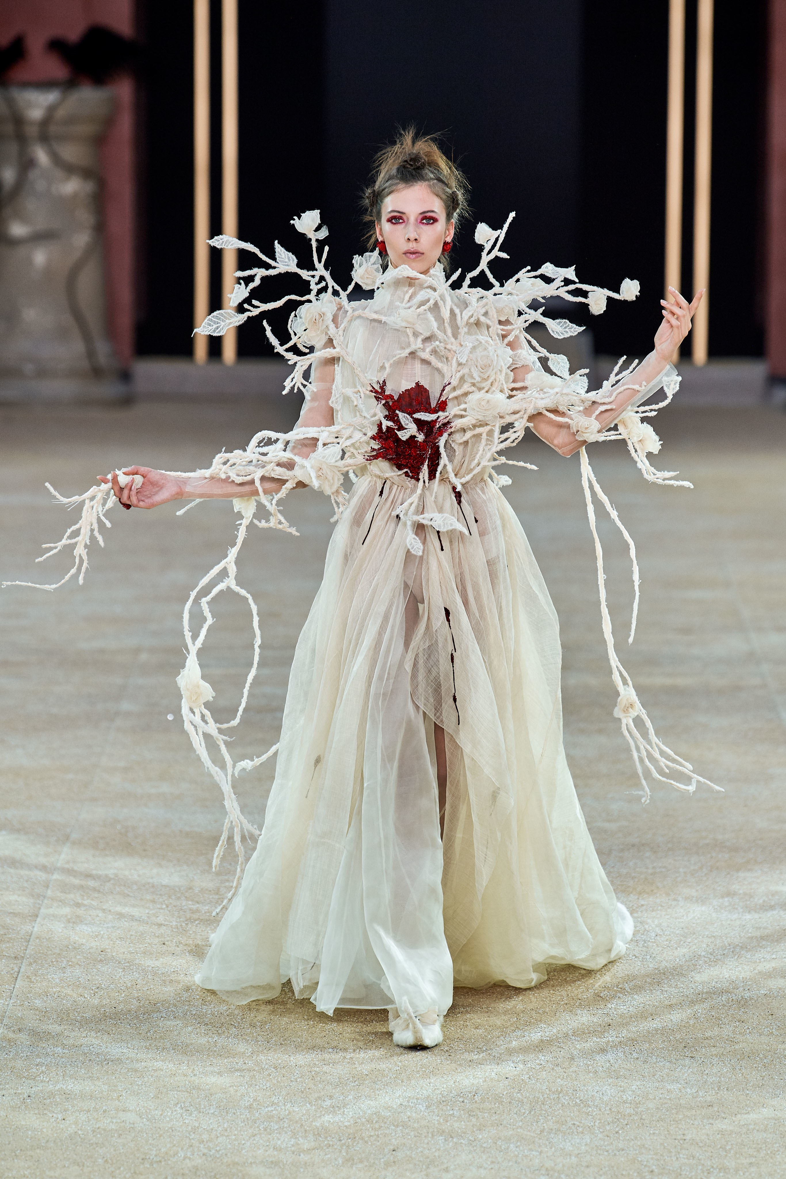 Guo Pei Haute Couture Week Fall 2019 review!