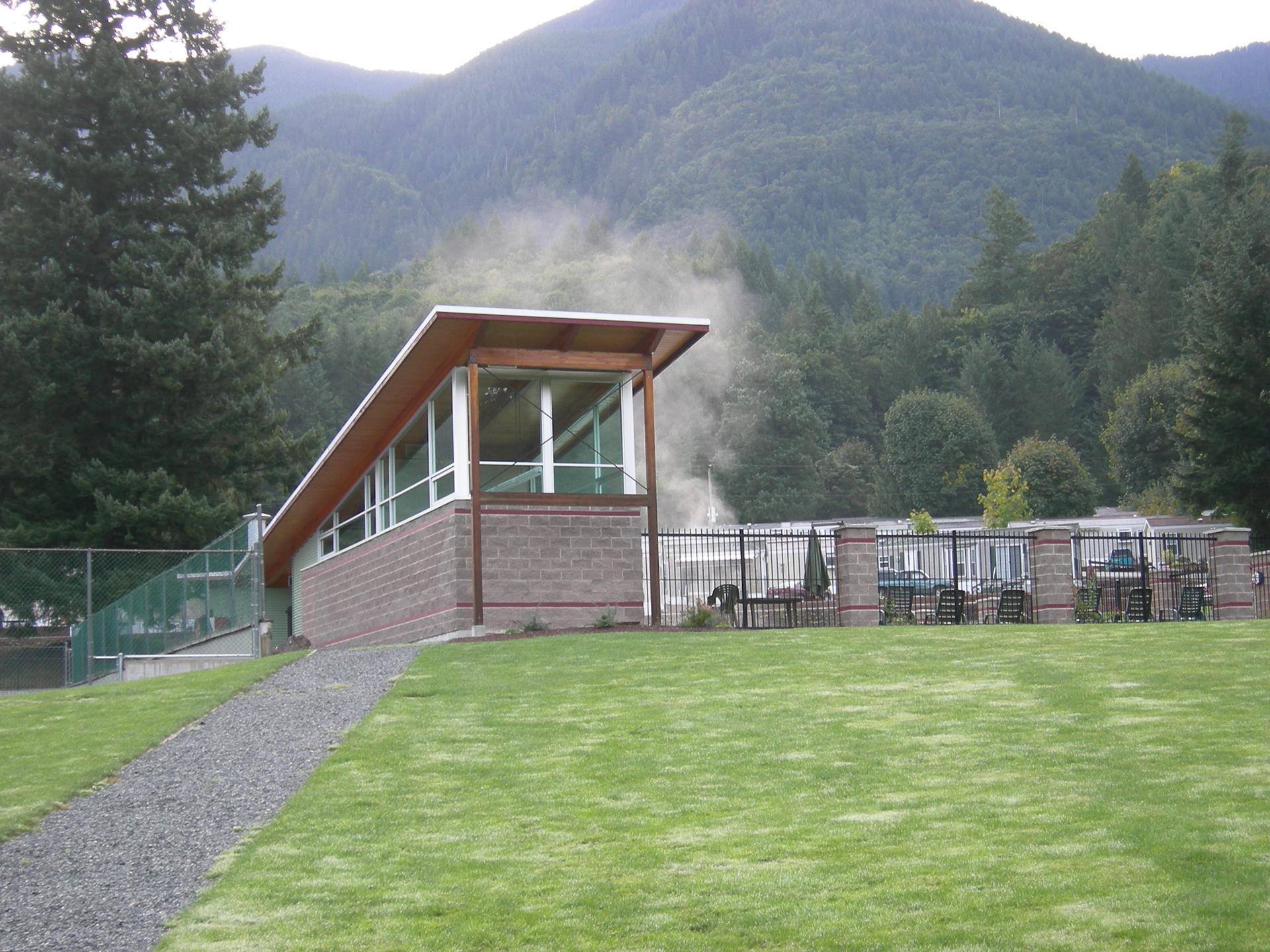 Lindell Beach Pool and Cabana Still Point Architecture Inc.