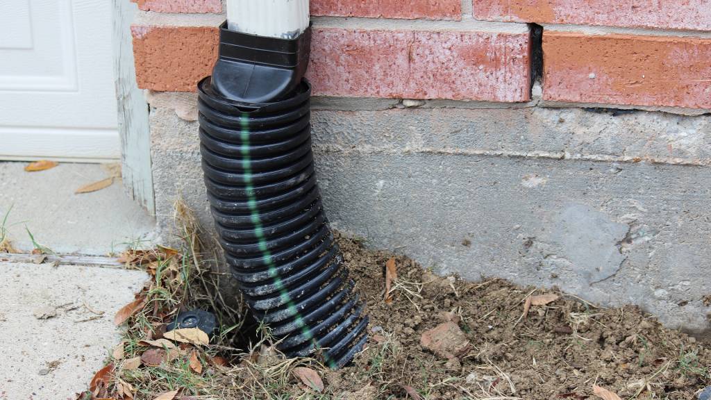 Underground Drains Stipes Seamless Gutter Installation in The