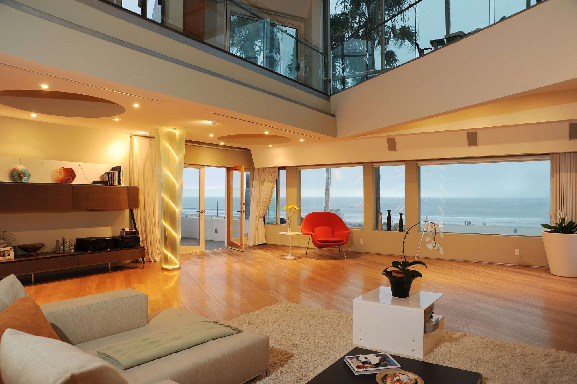 The Only "Live/Work" Beach Front Property OfItsKind In Marina Del Rey