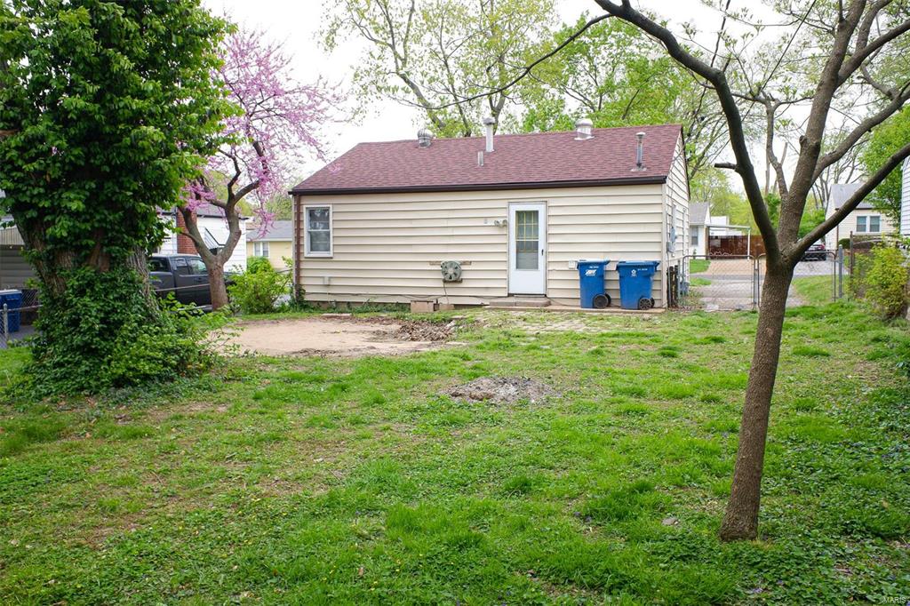 9432 Minerva Ave. Overland, MO 63114 St. Louis Wholesale Deals