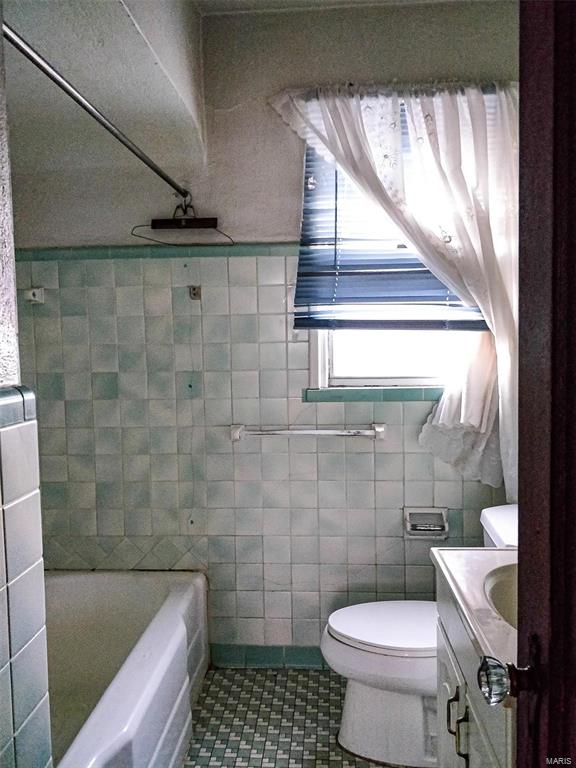 7735 Snowden Ave. Richmond Heights, MO 63117 St. Louis Wholesale Deals