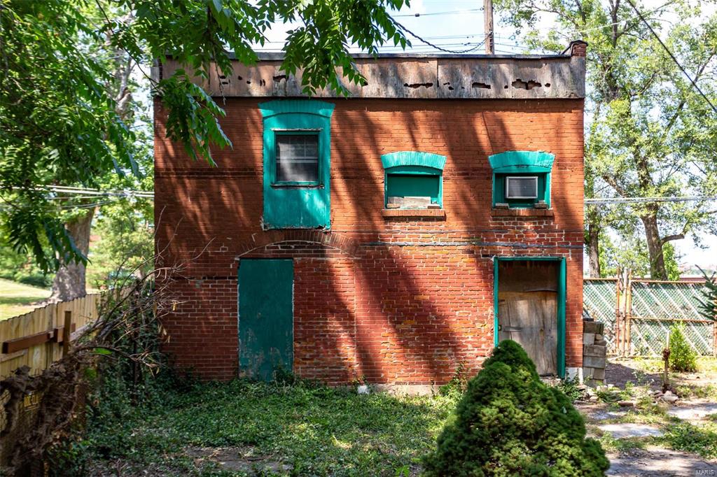 3323 & 33253329 Vista Ave. St. Louis, MO 63104 St. Louis Wholesale Deals