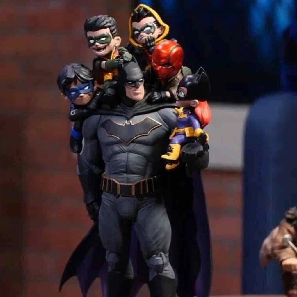 Batman and Kids Diorama Statue