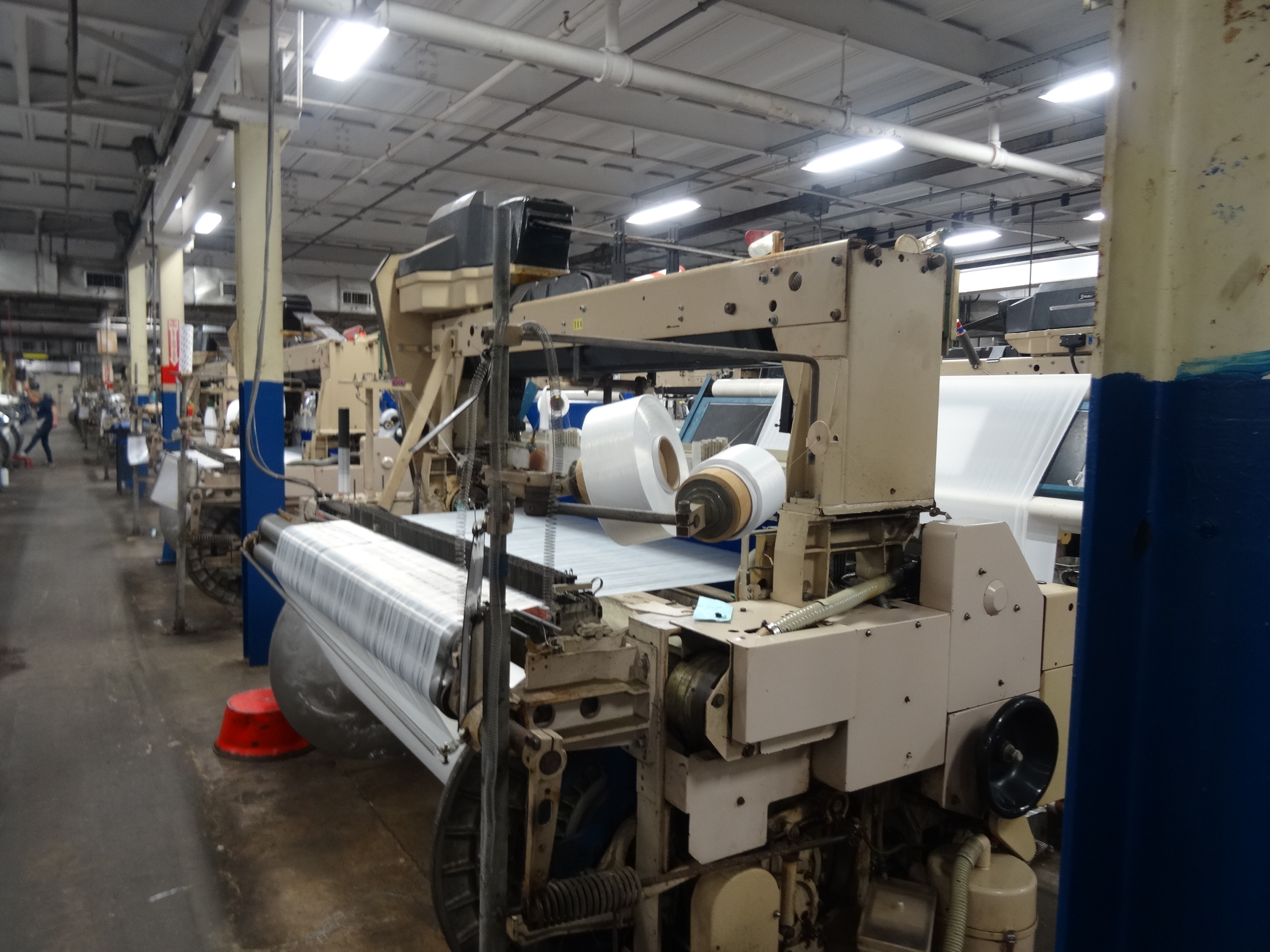 (33) Tsudakoma Water Jet Looms Southeastern Textile Machinery