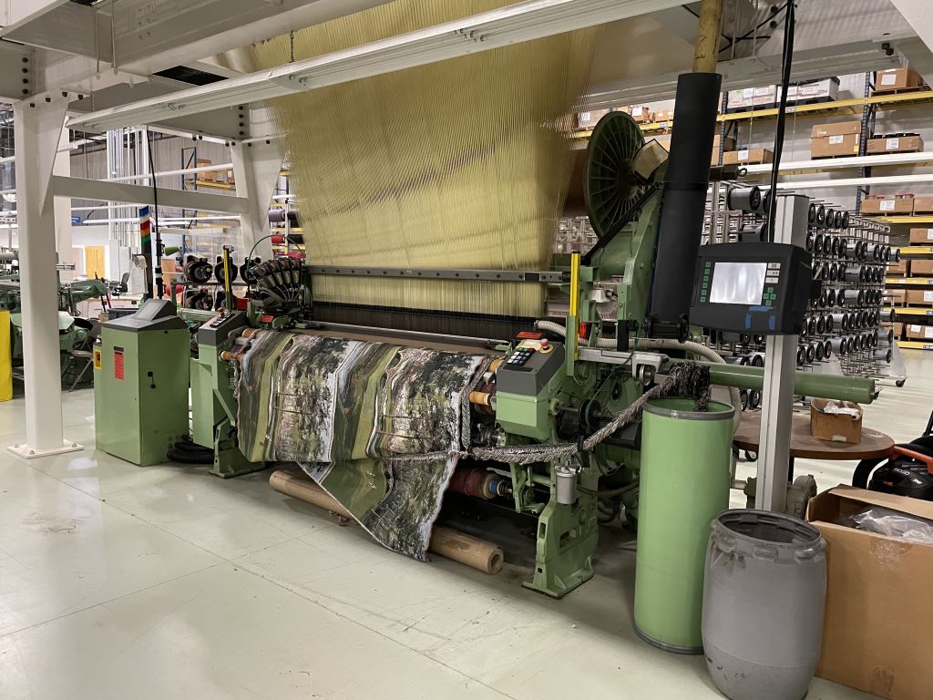(1) Dornier Rapier Jacquard Loom With (1) Staubli Jumbo Jacquard Head