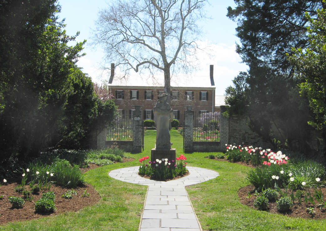 Tour the grounds at Chatham Manor