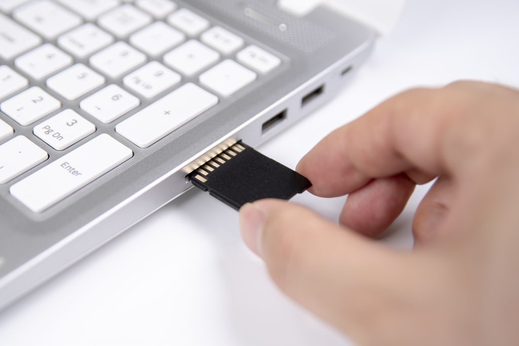 How Important Is A Flash Memory Card For Your Computer? Storables