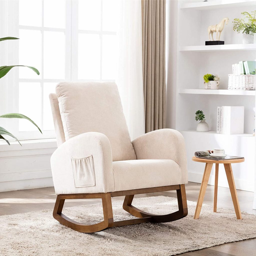 Cozy Reading Chair for Comfortable BingeReading Storables