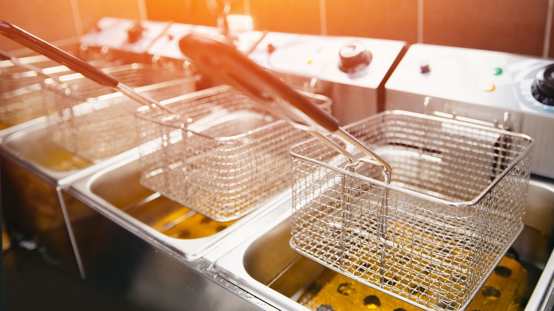 How To Clean A Deep Fryer Storables