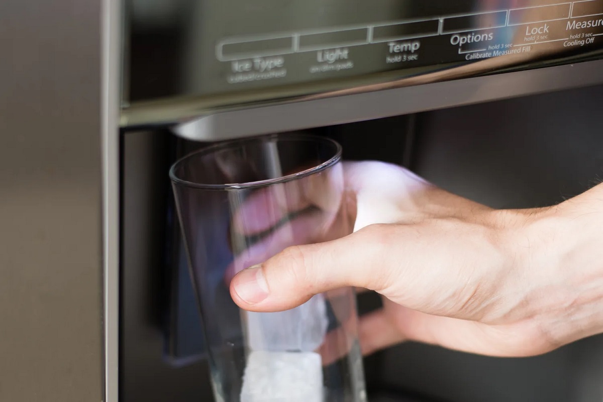 How To Clean Out An Ice Maker Storables