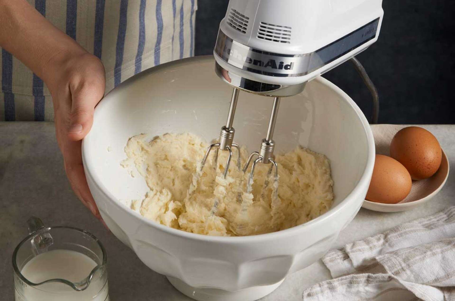 Which Mixer Attachment To Cream Butter And Sugar Storables