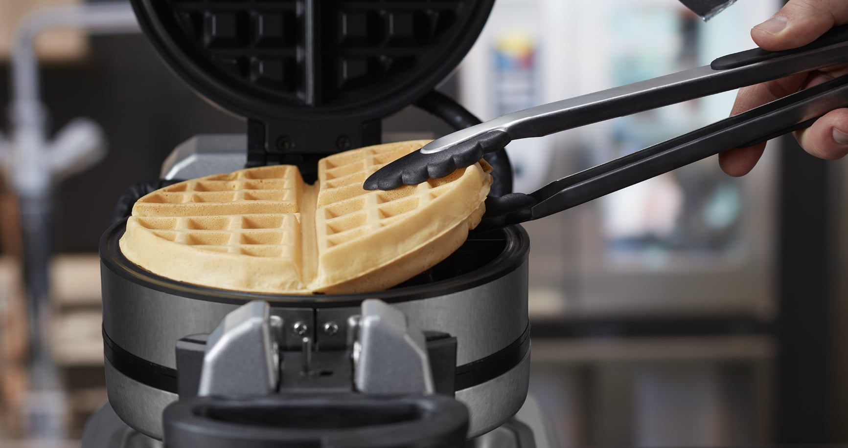 How To Clean A Nordic Ware Waffle Iron Storables
