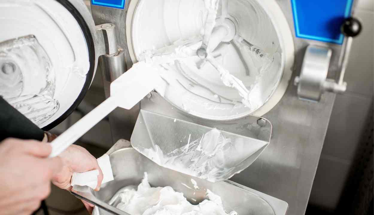 How Does Ice Cream Machine Work Storables