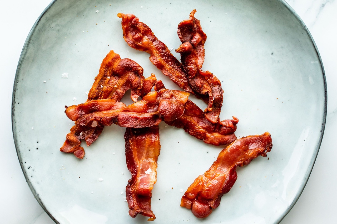 How To Cook Bacon In A Microwave Oven Storables