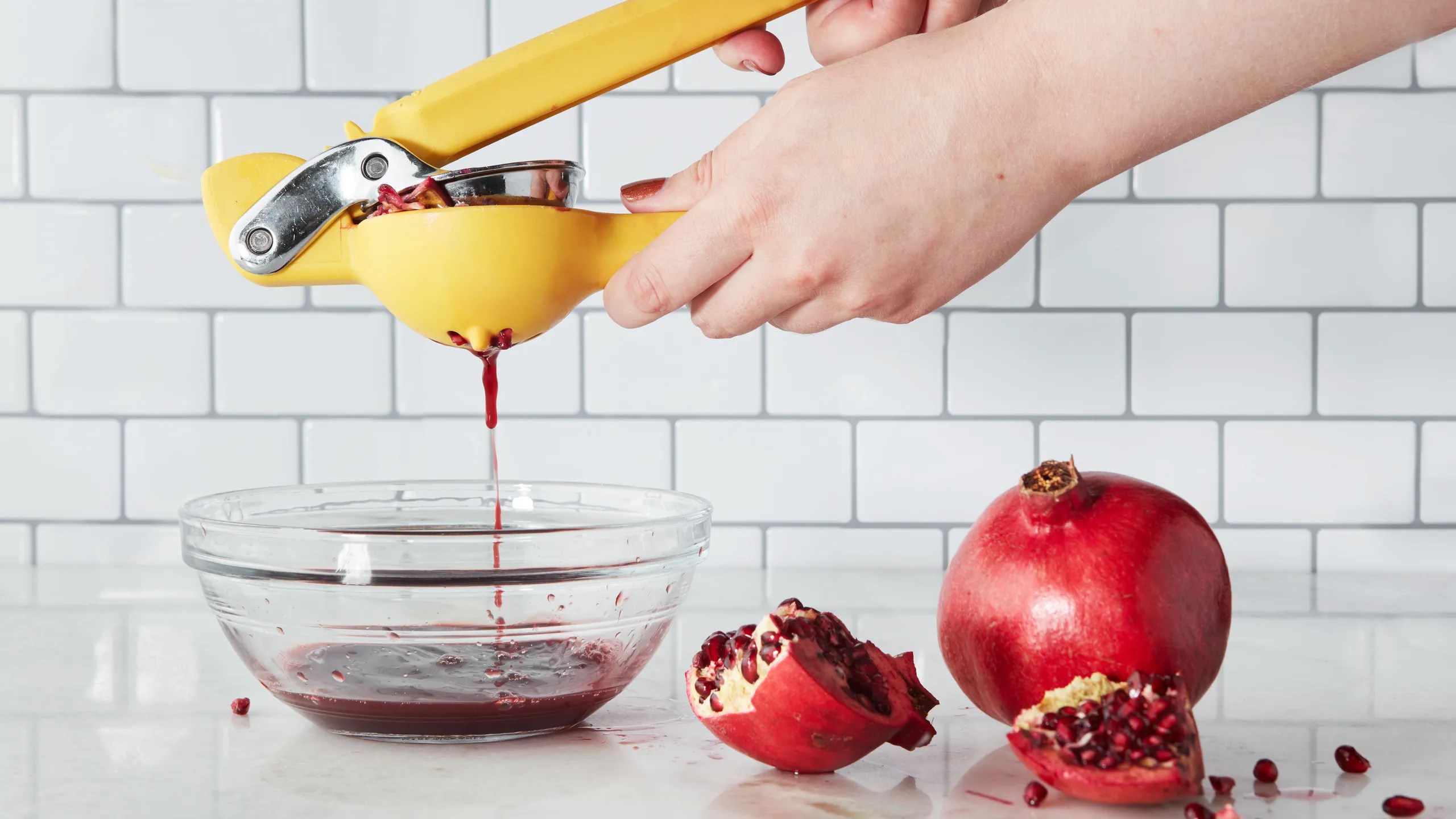 How To Juice Pomegranates In A Juicer Storables