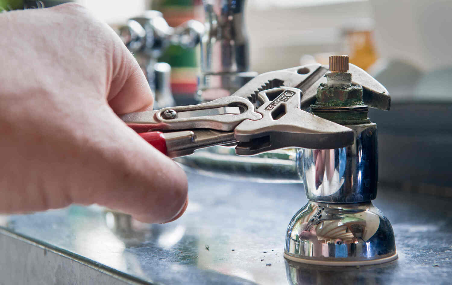 How To Loosen A Tight Faucet Handle Storables