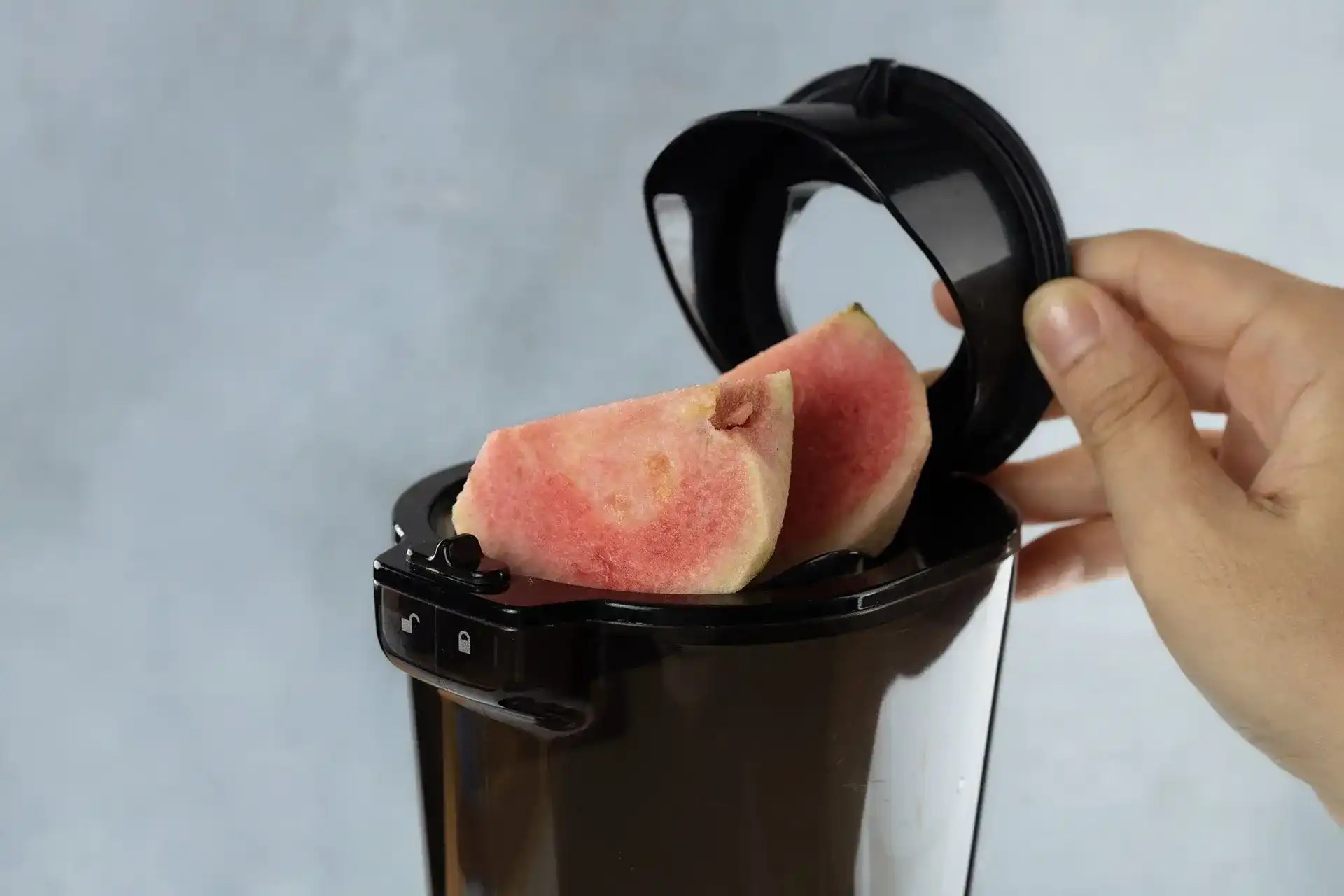 How To Make Guava Juice With A Juicer Storables