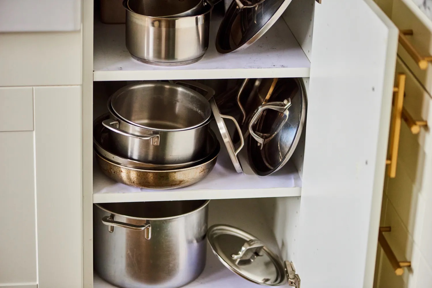 How To Store Pot Lids 10 Best Ways To Organize Pan Lids Storables