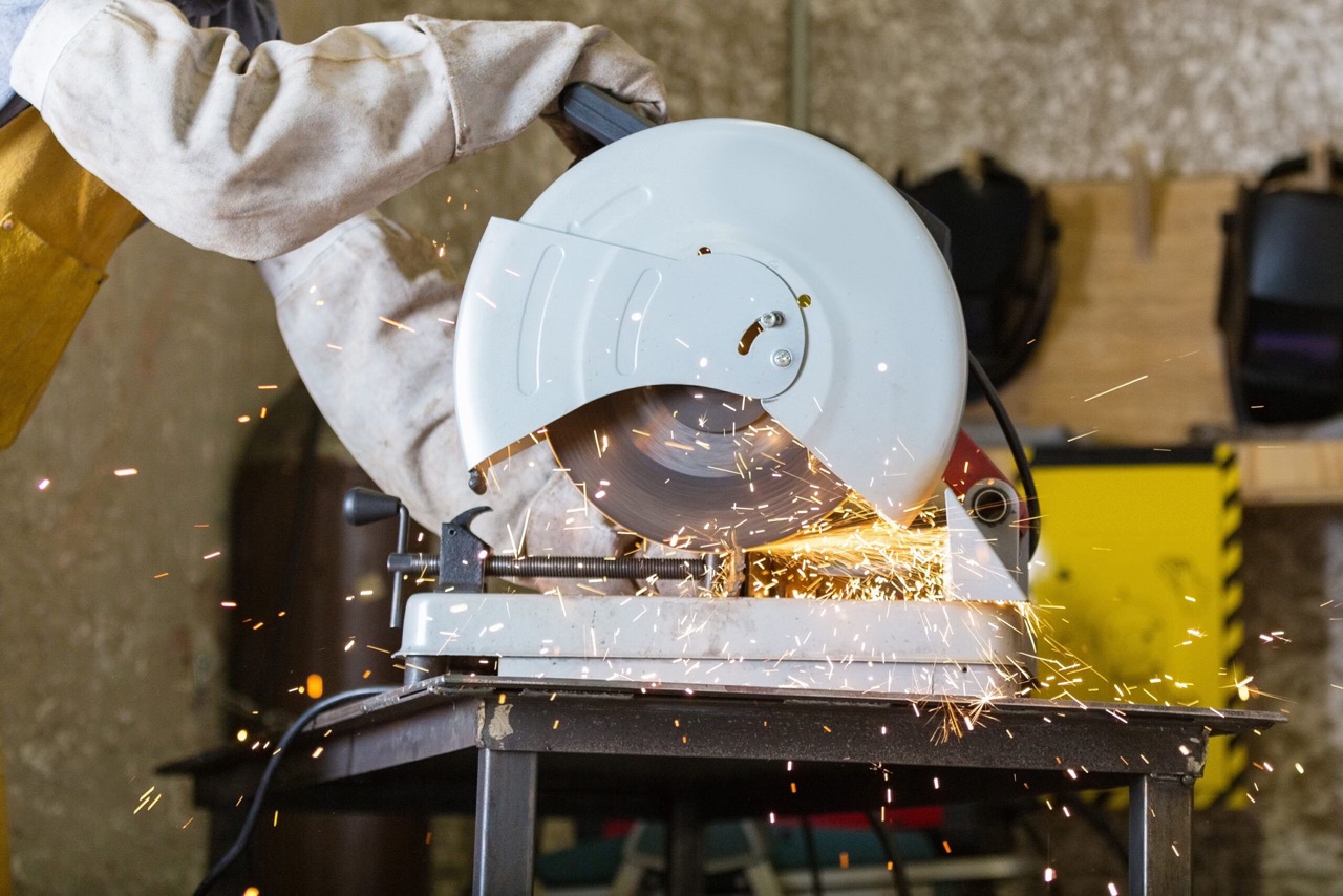 How To Cut Metal Without Power Tools Storables