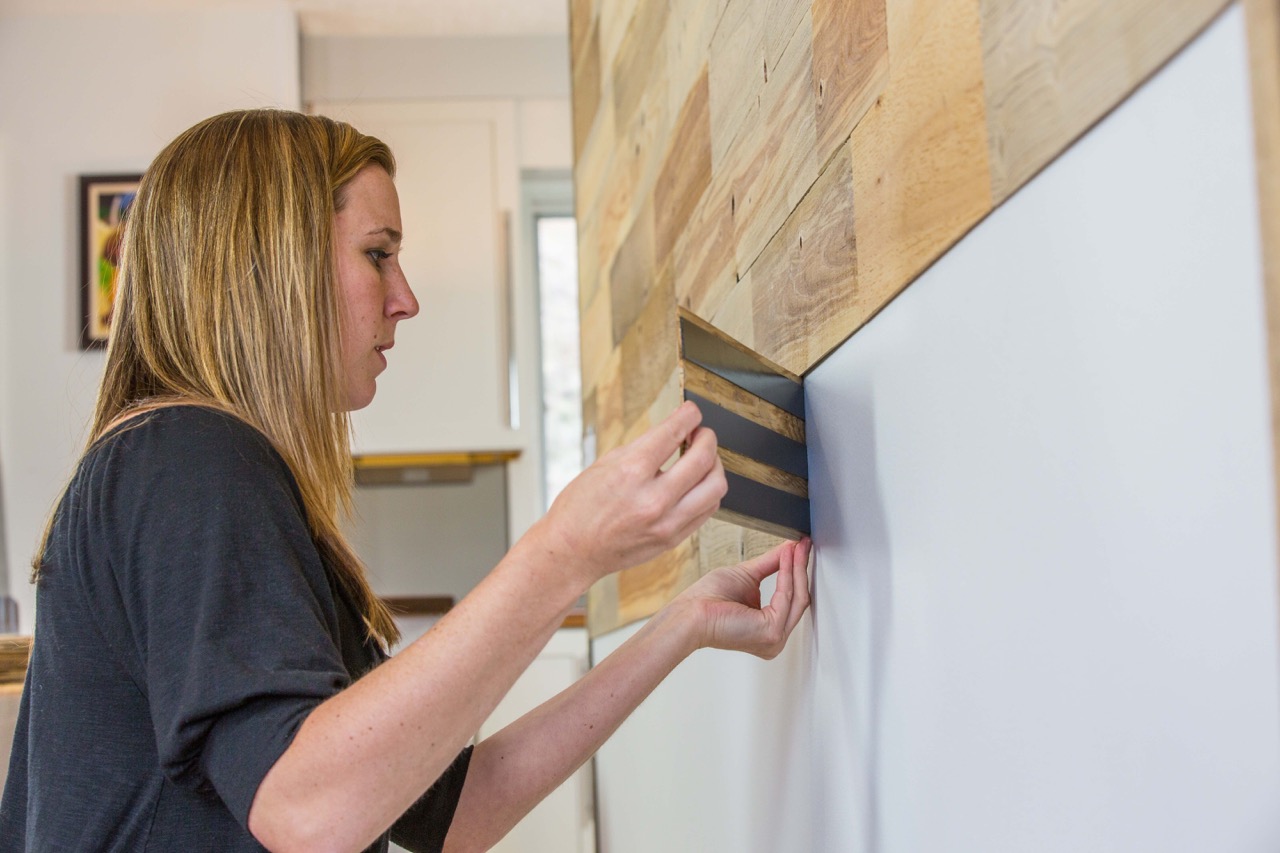 How To Install Peel And Stick Wallpaper Horizontally Storables