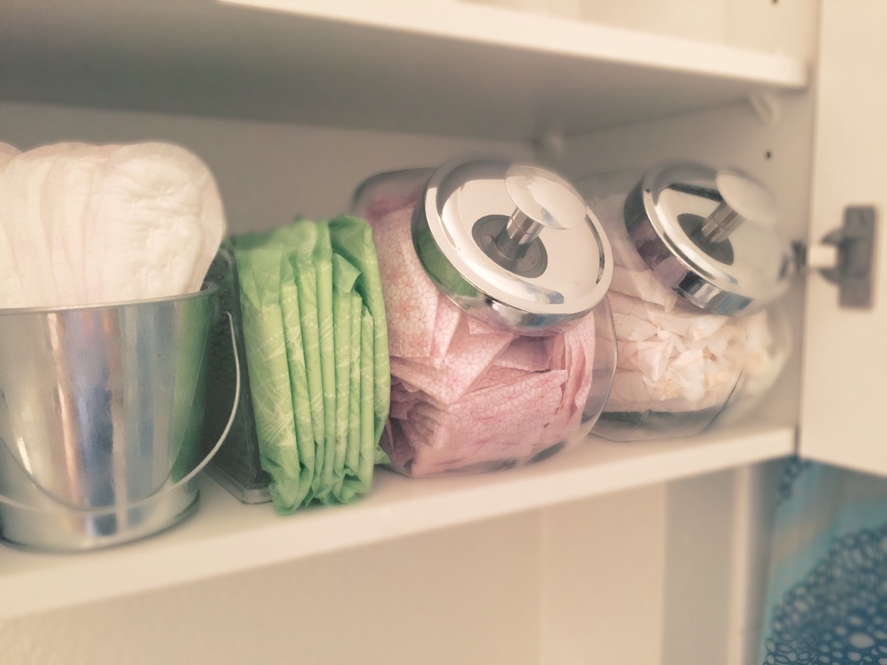How To Store Pads And Tampons Storables