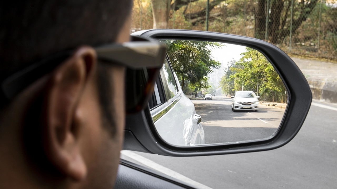 How To Properly Adjust Your Side Mirrors Storables