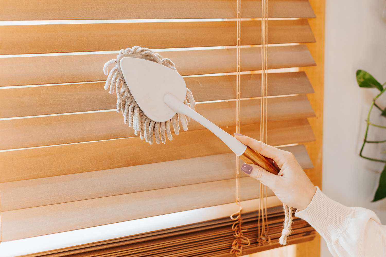 How To Clean Blinds Without Removing Them Storables