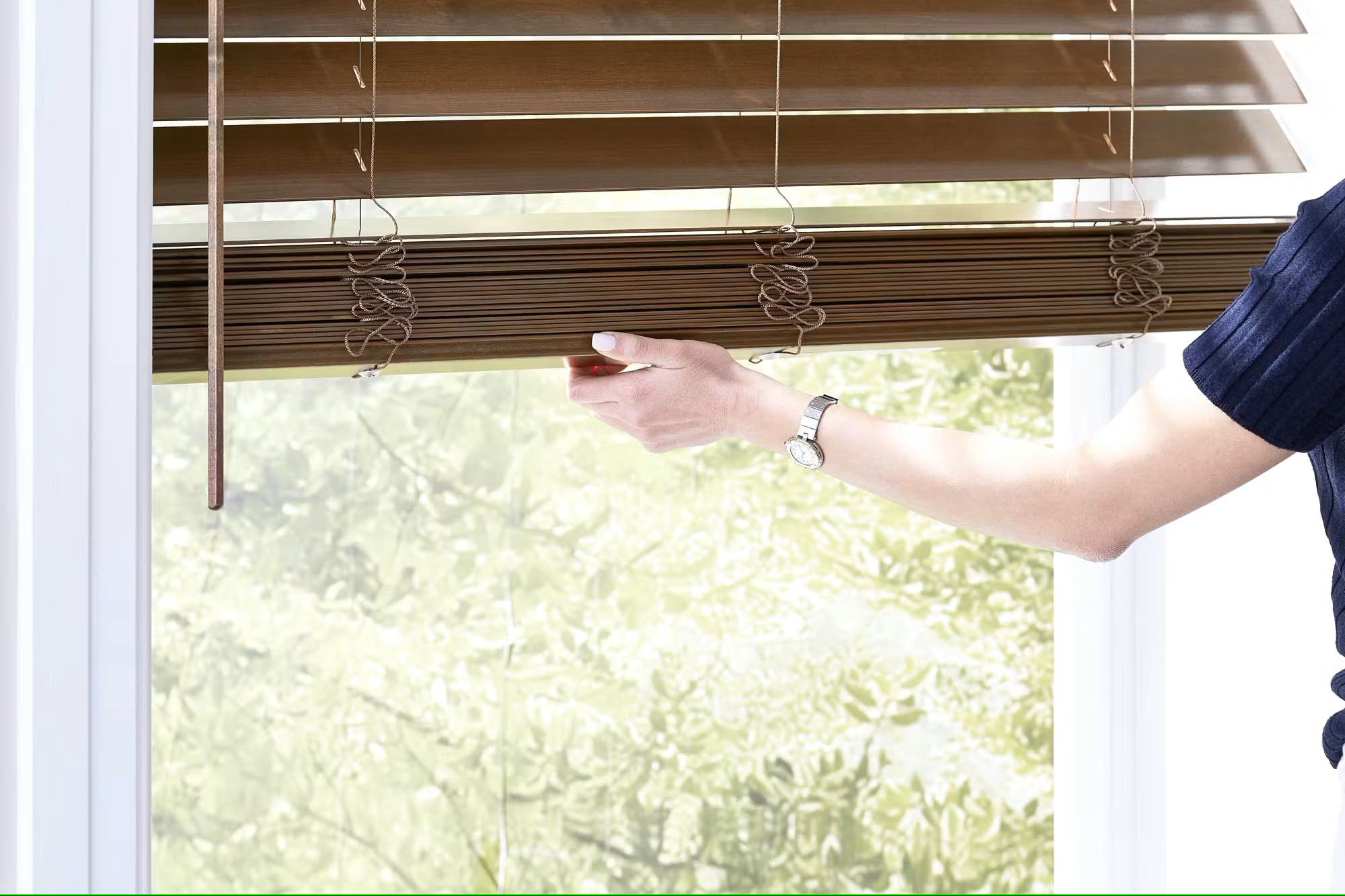 How To Fix Window Blinds That Won't Go Down Storables