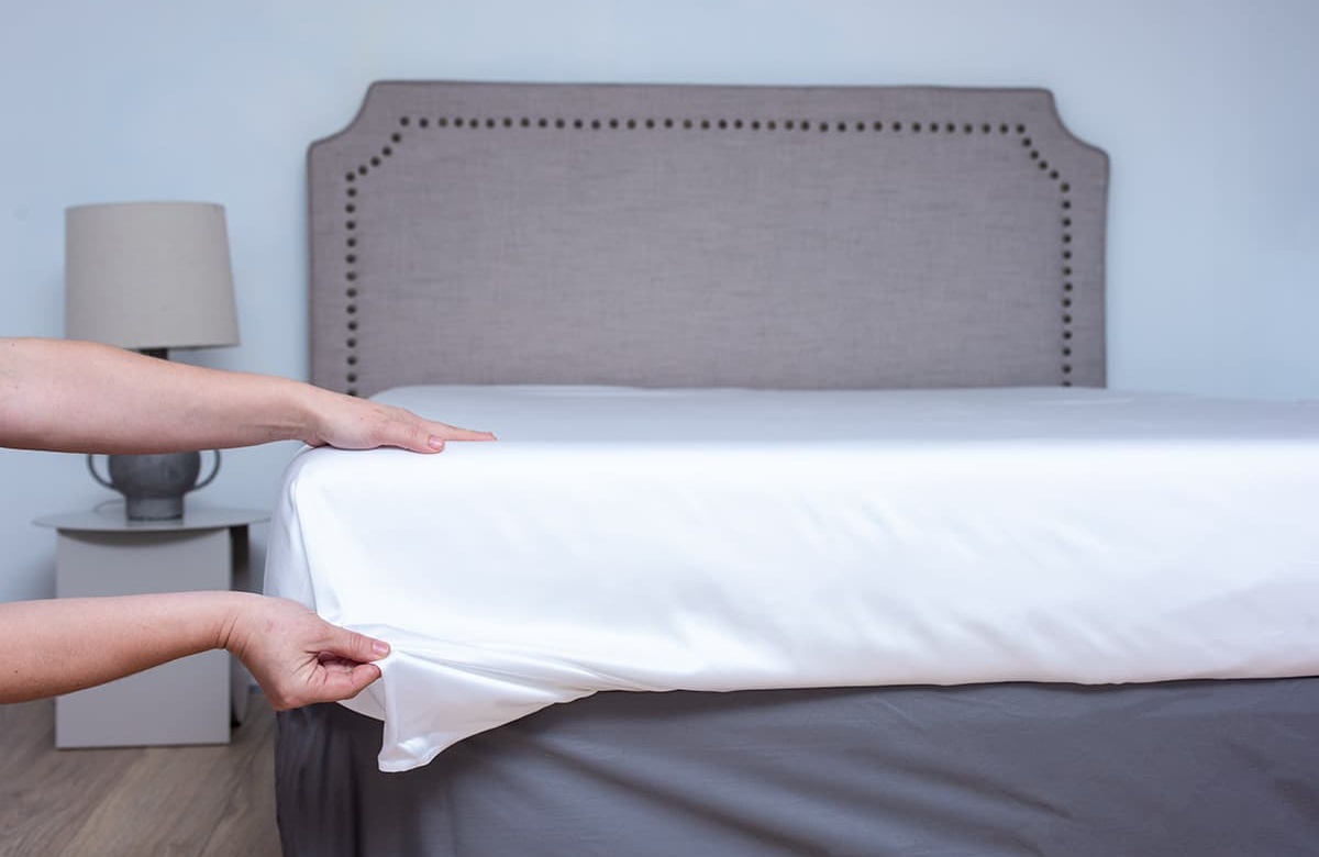 Easiest Way To Put On Bed Sheets at Stella Leary blog