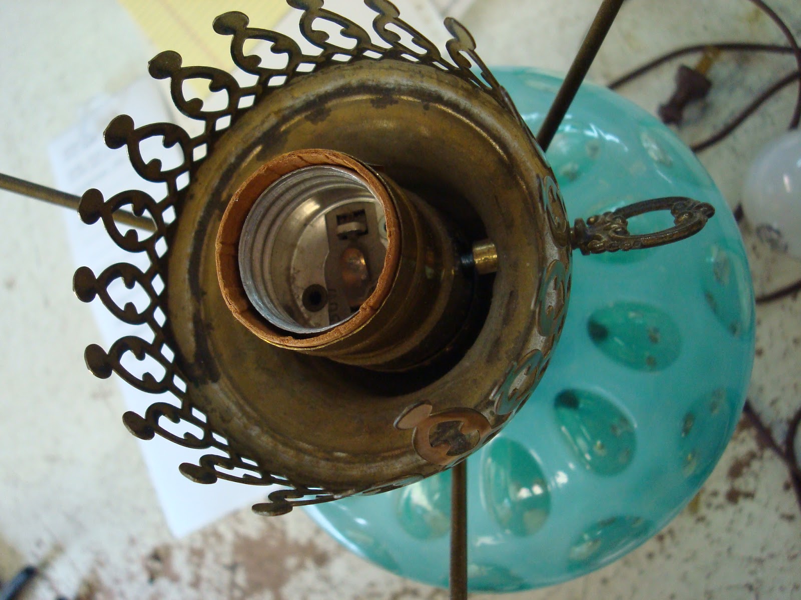 How To Repair A Lamp Base Storables